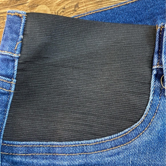Time and Tru comfort stretch jean bermuda maternity shorts small (4-6) - Picture 2 of 8